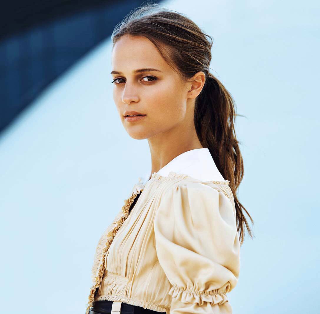  ³   Marie Claire France ()